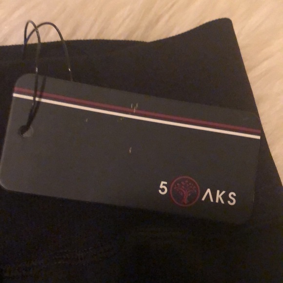 NWT 5AKS 🧚🏾♂️5/$15 in any bundle of 4+ exp 12/12/23💰3/$21 - Picture 6 of 6